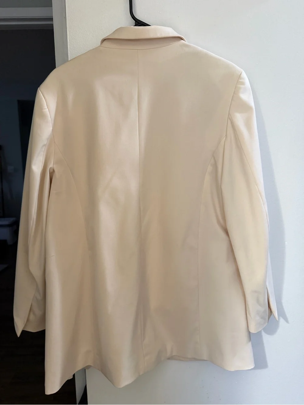 H&M Women’s Cream Blazer Jacket - Classic Single-Button - Picture 3 of 3